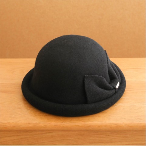 Retro Rolled Brim Cloche Hat with Bow Decoration Retro Rolled Brim Cloche Hat with Bow Decoration