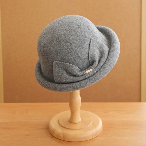 Retro Rolled Brim Cloche Hat with Bow Decoration Retro Rolled Brim Cloche Hat with Bow Decoration