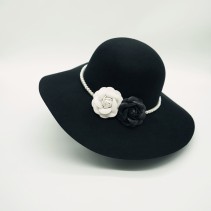 Wavy Brim Camellia Pearl Wool Felt Hat