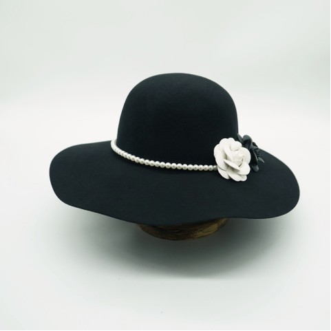 Wavy Brim Camellia Pearl Wool Felt Hat